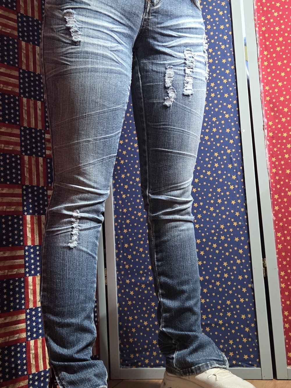 **Zdazzled Women's Distressed Skinny Jeans in Medium Blue**